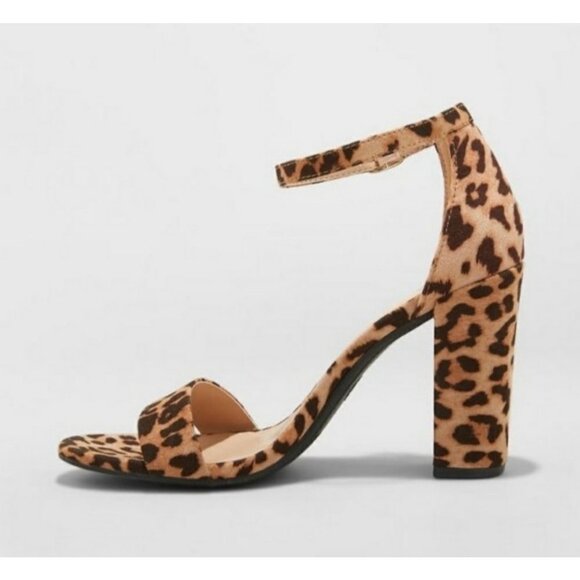A New Day Ema Leopard Print Ankle Strap Block Heels Pumps - Picture 2 of 8